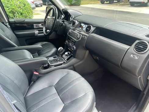Used 2011 Land Rover LR4 AWD/4WD image 18