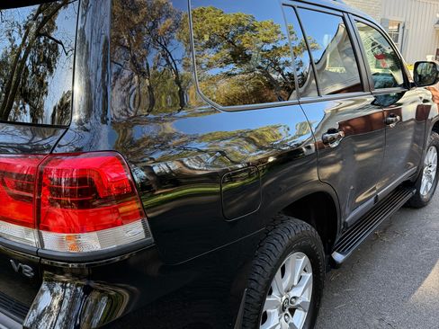 Used 2018 Toyota Land Cruiser w/ Carpet Mat Package image 6