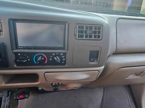 Used 2004 Ford F250 Lariat AWD/4WD image 8