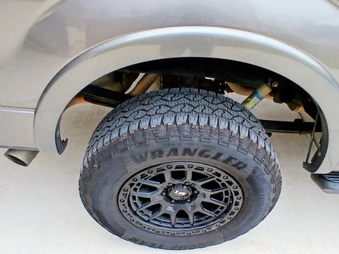 Used 2012 Ford F150 Lariat w/ Lariat Plus Pkg image 12