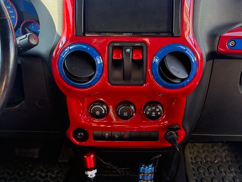 Used 2012 Jeep Wrangler Sport image 12