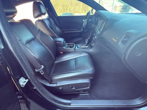 Used 2022 Dodge Charger SXT w/ Leather Interior Group image 13