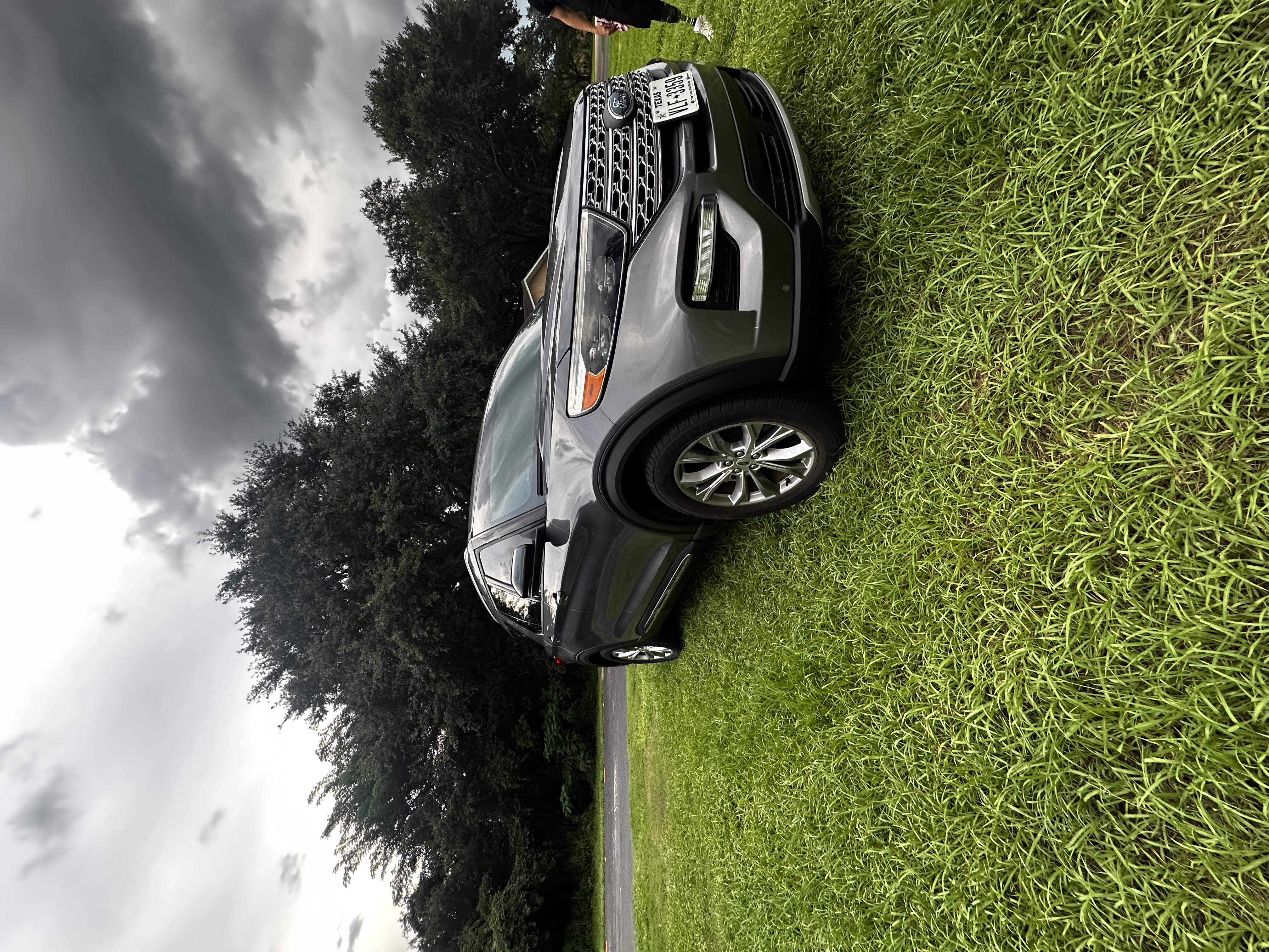 Used 2021 Ford Explorer Limited w/ Equipment Group 301A RWD image 6