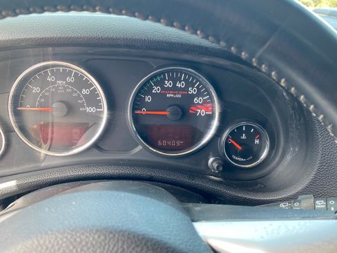 Used 2016 Jeep Wrangler Unlimited Rubicon AWD/4WD image 9