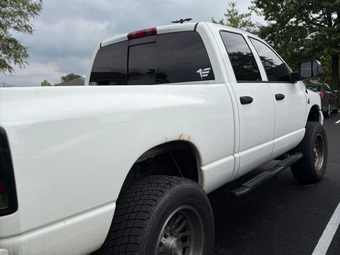 Used 2006 Dodge Ram 2500 Truck Laramie AWD/4WD image 2
