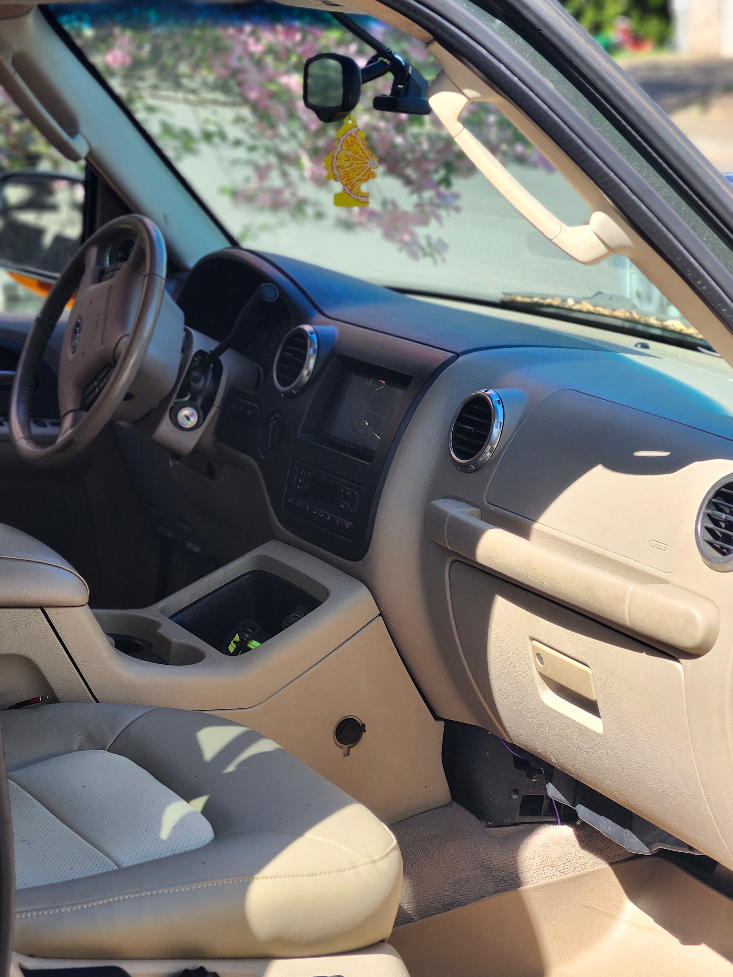 Used 2004 Ford Expedition Eddie Bauer AWD/4WD image 6