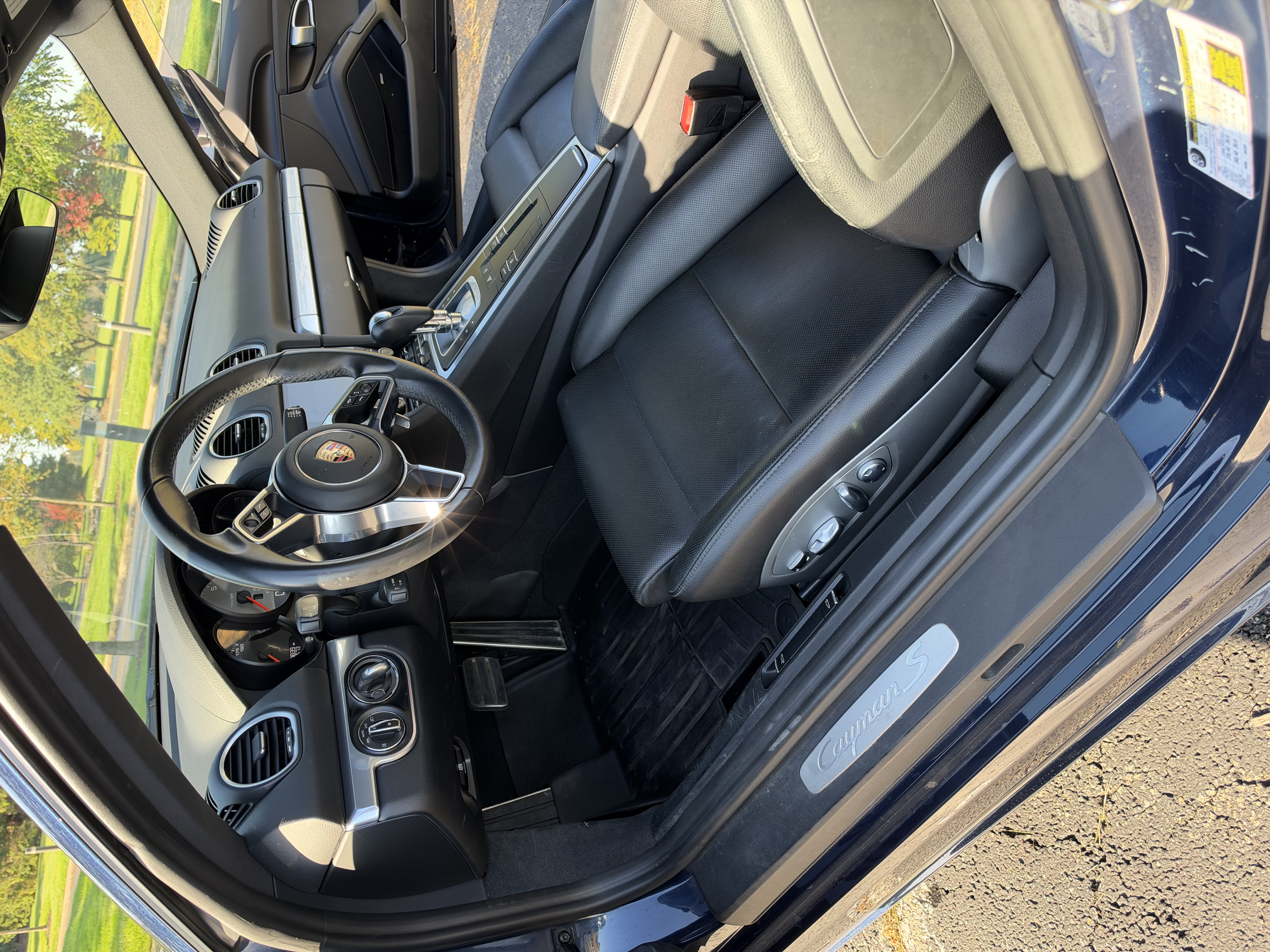 Used 2018 Porsche 718 Cayman S RWD image 5