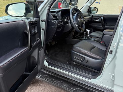 Used 2022 Toyota 4Runner TRD Off-Road Premium w/ Moonroof Package image 15