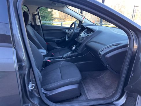 Used 2016 Ford Focus SE image 15