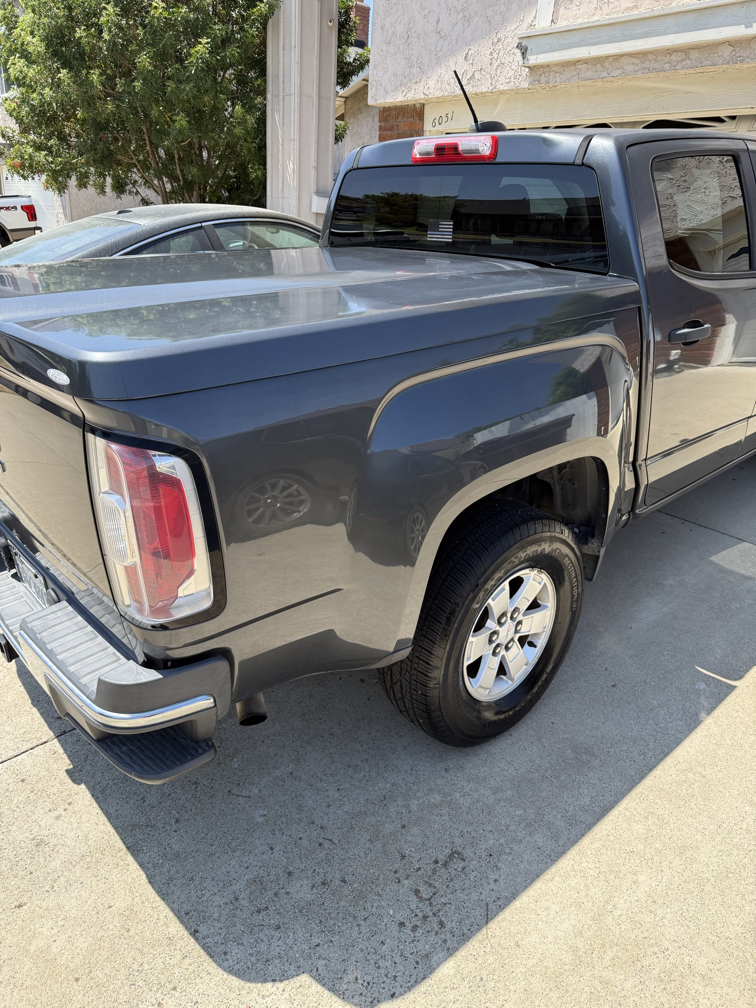 Used 2016 GMC Canyon 2WD Crew Cab w/ Convenience Package image 9