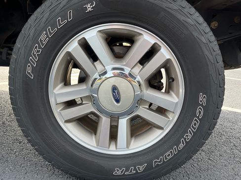 Used 2004 Ford F150 Lariat image 14