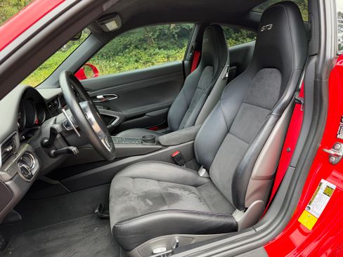 Used 2015 Porsche 911 GT3 RWD image 18