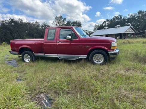 Used 1994 Ford F150 XL image 1