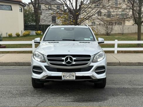 Used 2019 Mercedes-Benz GLE 400 400 4MATIC Sport Utility 4D image 1