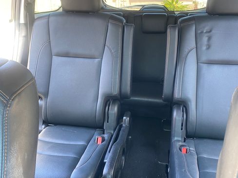Used 2019 Toyota Highlander Limited Platinum AWD/4WD image 17