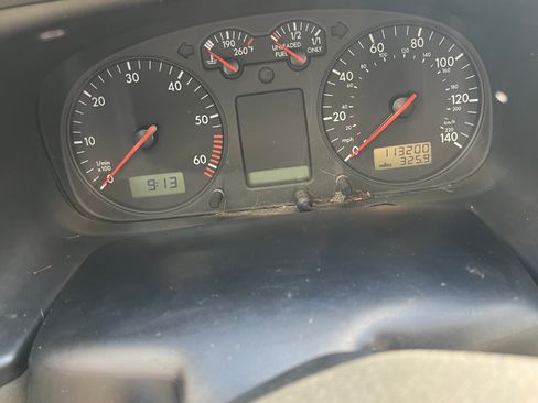 Used 1999 Volkswagen Eurovan MV FWD image 28