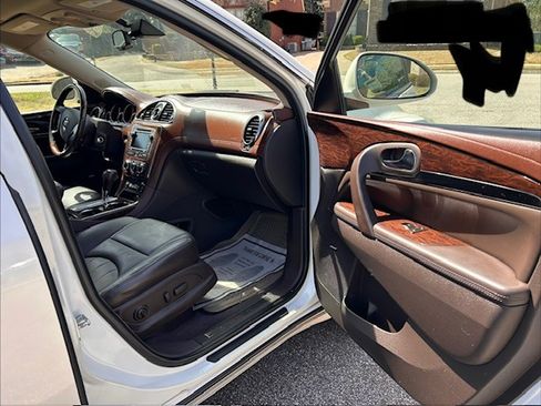 Used 2014 Buick Enclave Premium w/ Trailering Provision Package image 8