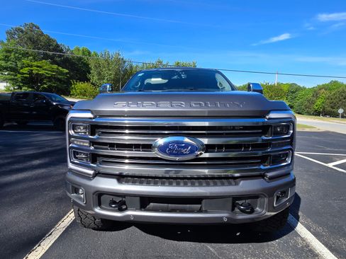 Used 2026 Ford F350 Platinum w/ Platinum Plus Package AWD/4WD image 4