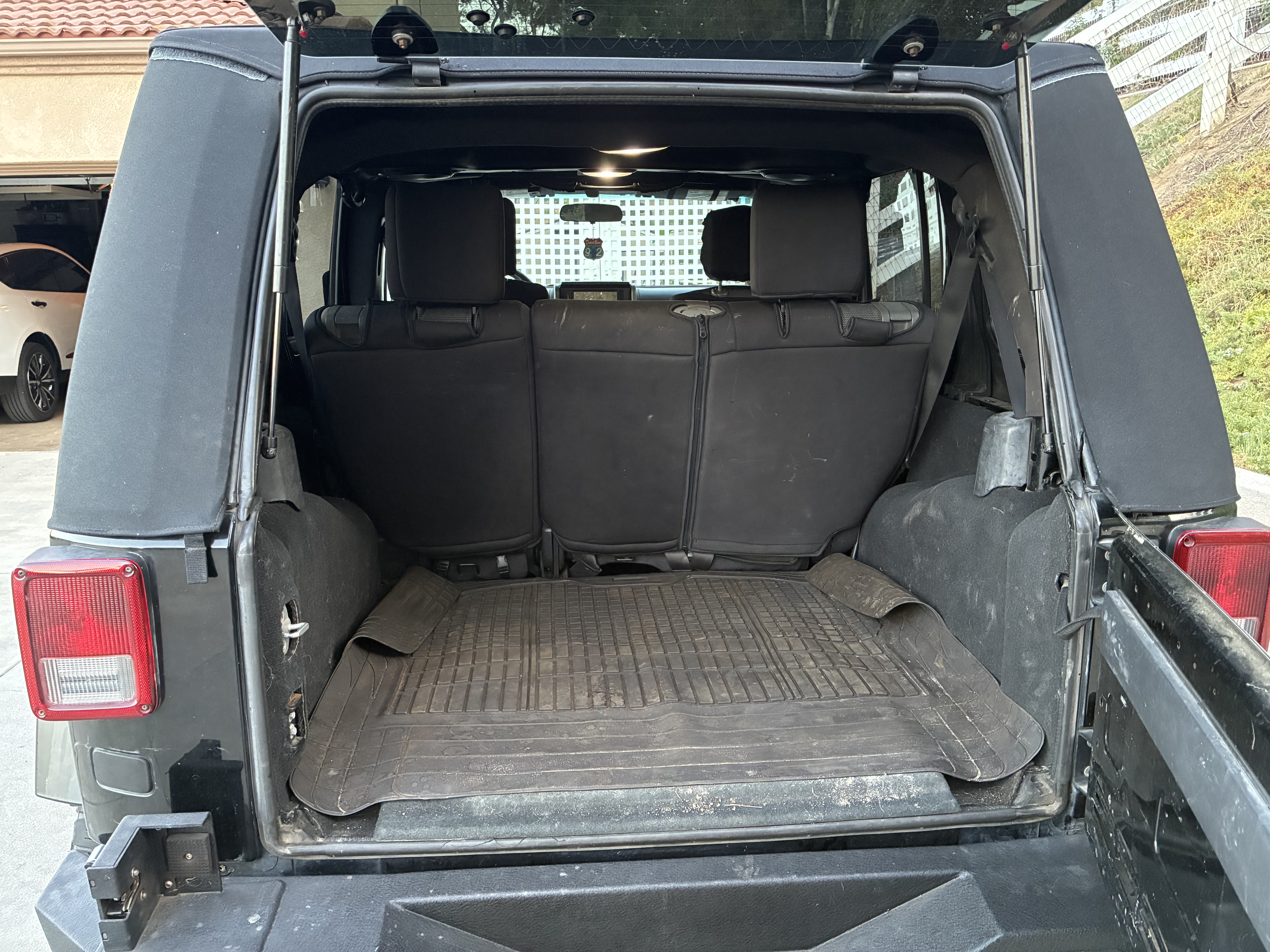Used 2007 Jeep Wrangler Unlimited X RWD image 9