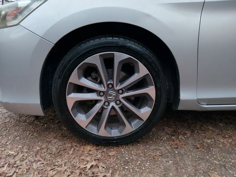 Used 2015 Honda Accord Sport image 10