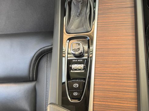 Used 2019 Volvo XC60 T6 Inscription AWD/4WD image 9