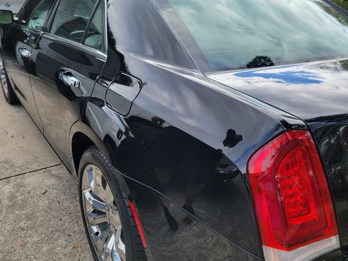 Used 2017 Chrysler 300 C w/ Safetytec Plus Group image 6