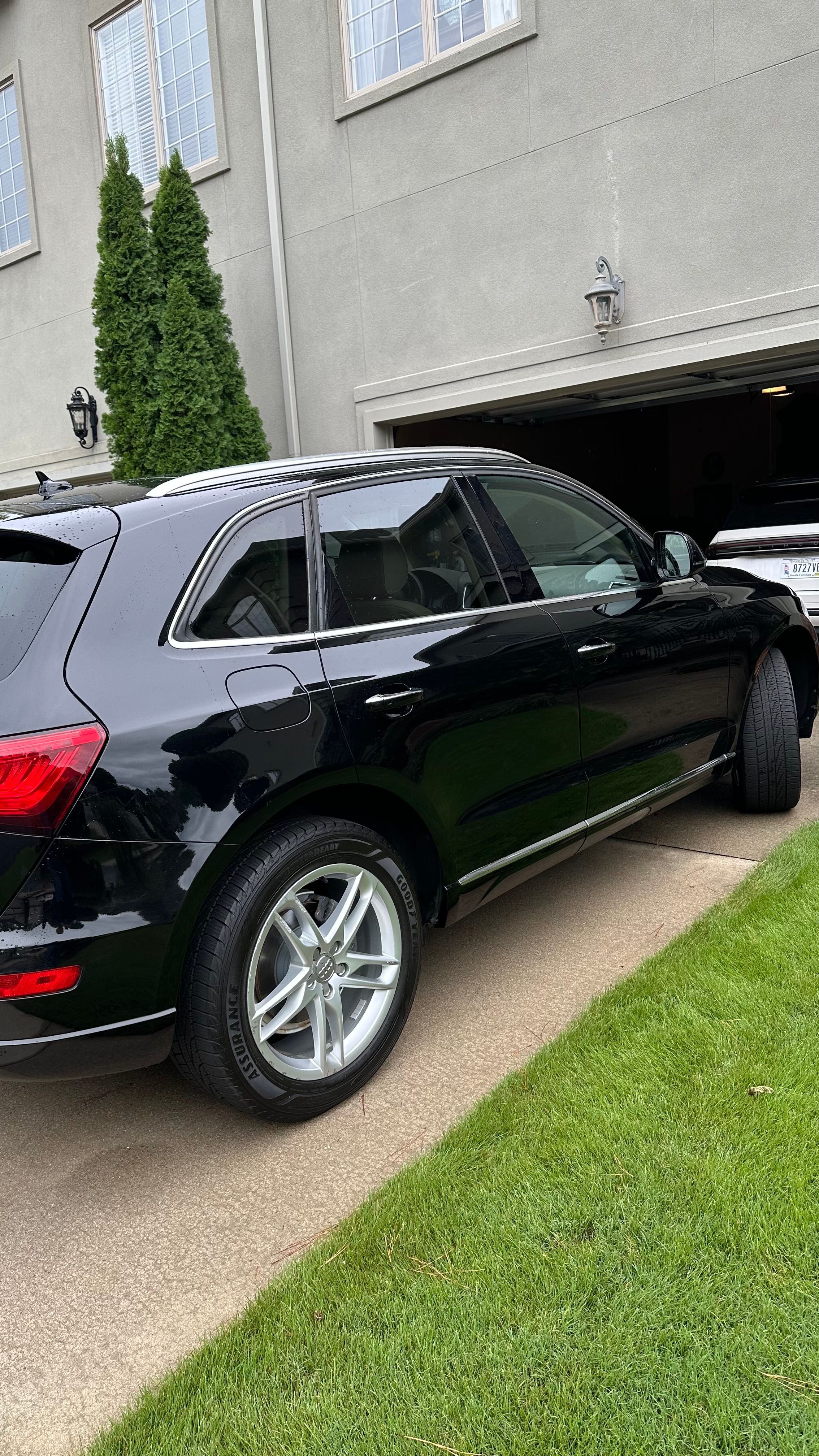 Used 2017 Audi Q5 2.0T Premium Plus w/ Technology Package AWD/4WD image 6