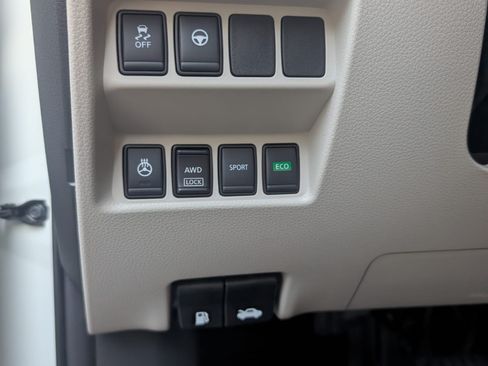 Used 2022 Nissan Rogue Sport SL image 23