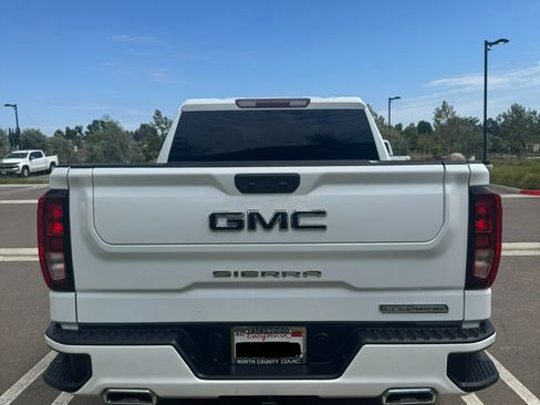 Used 2023 GMC Sierra 1500 Elevation w/ LPO, Elevation Black Package AWD/4WD image 10