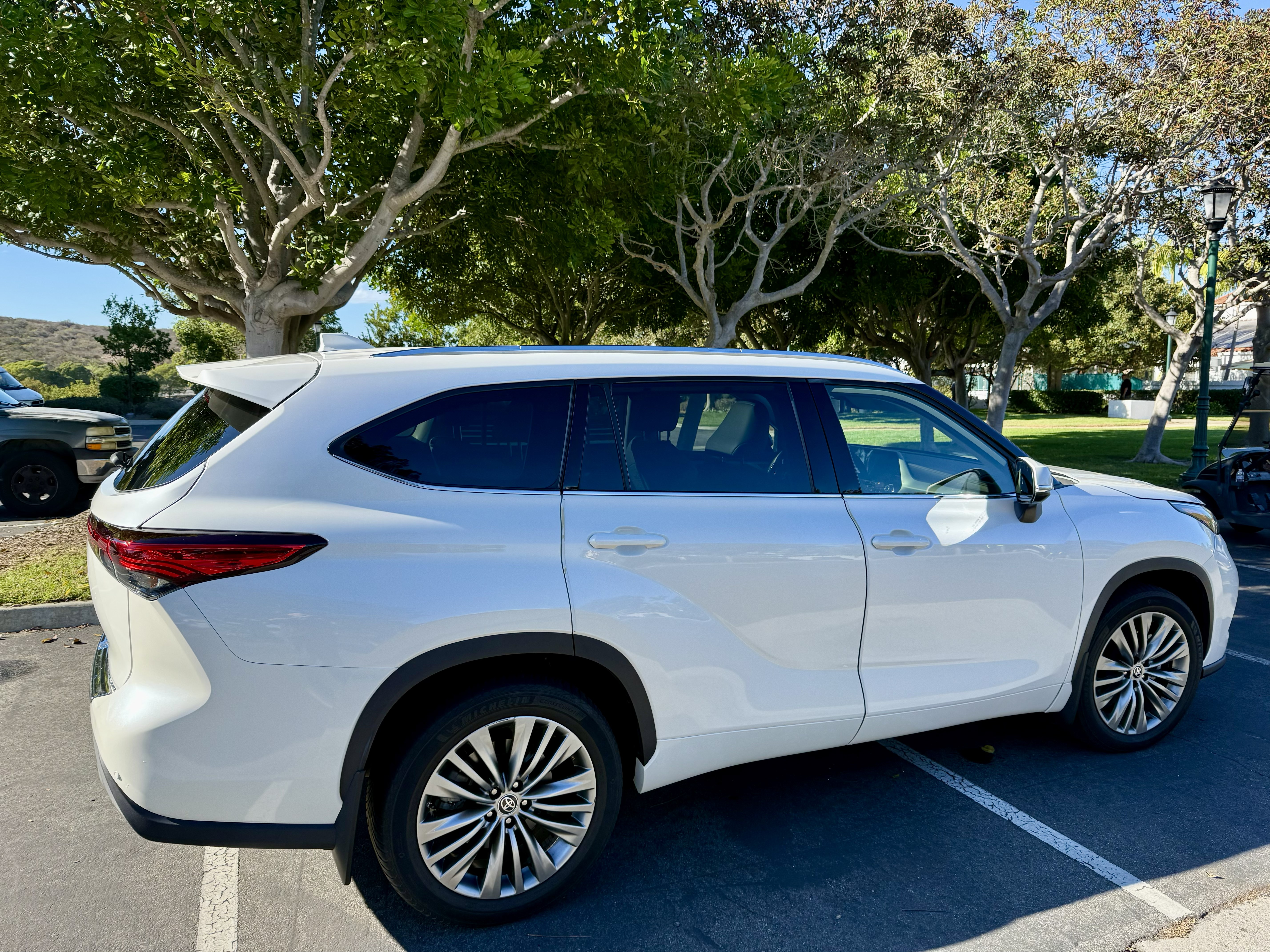 Used 2020 Toyota Highlander Platinum AWD/4WD image 22