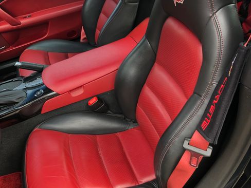 Used 2007 Chevrolet Corvette Coupe 2D w/ Preferred Equipment Group image 11