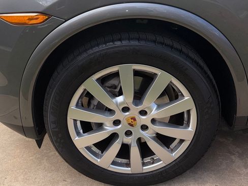 Used 2013 Porsche Cayenne image 11