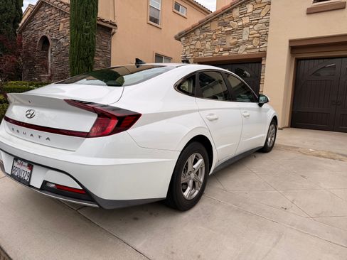 Used 2020 Hyundai Sonata SE FWD image 2