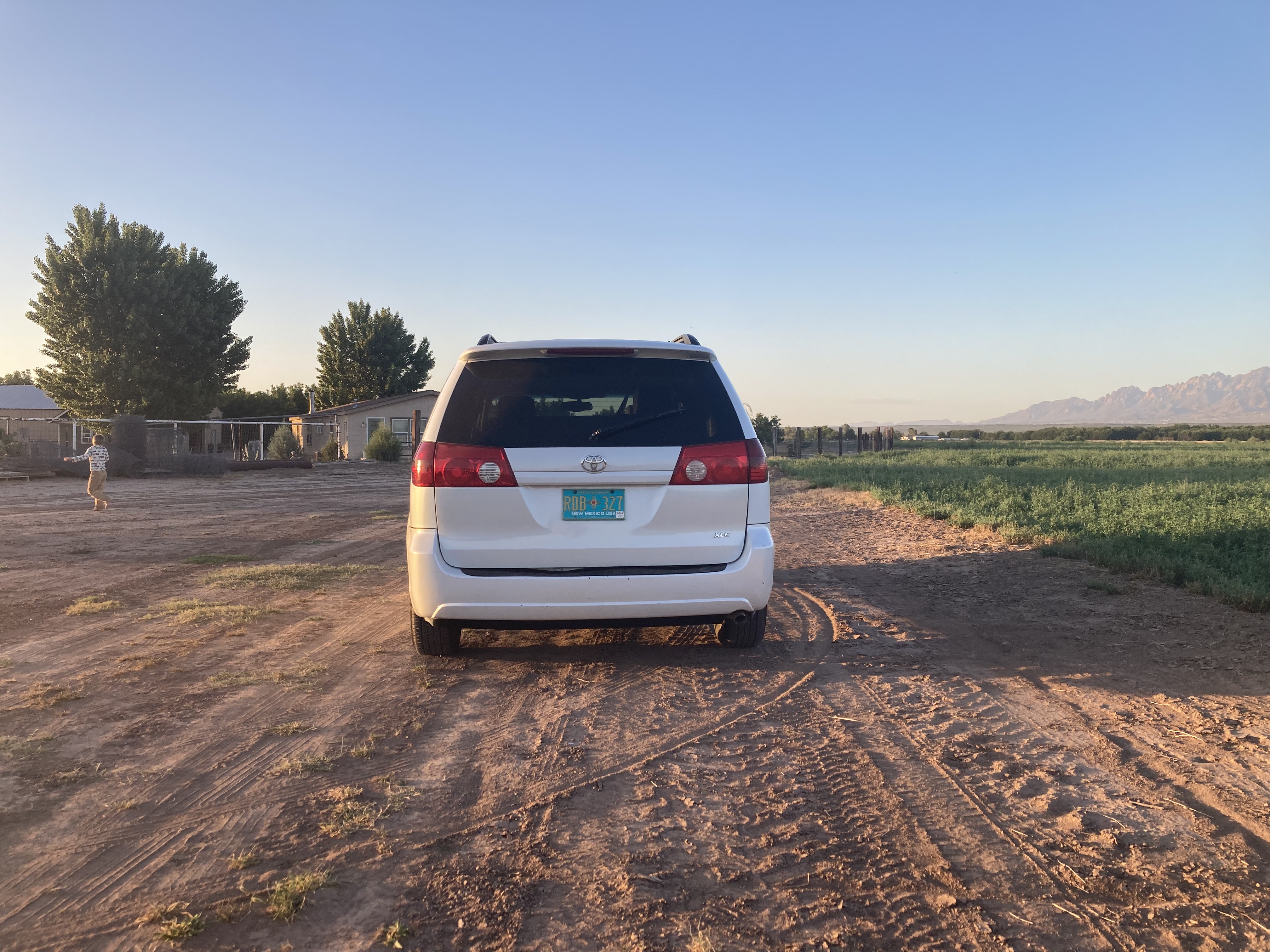 Used 2004 Toyota Sienna XLE w/ XLE Pkg 12 FWD image 8