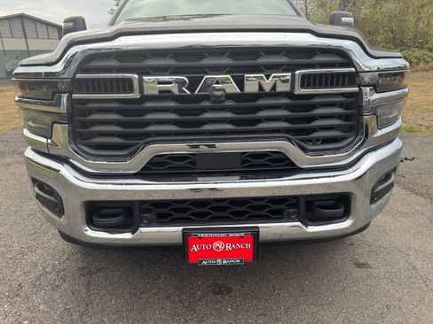 Used 2025 RAM 3500 Big Horn image 2