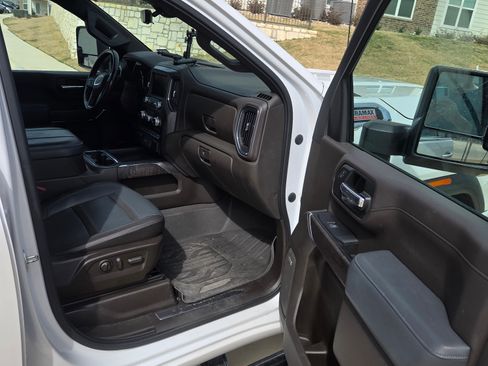 Used 2023 GMC Sierra 3500 Denali w/ Technology Package image 14