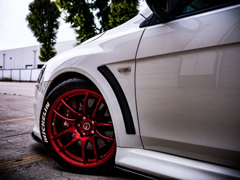 Used 2010 Mitsubishi Lancer Evolution GSR image 22