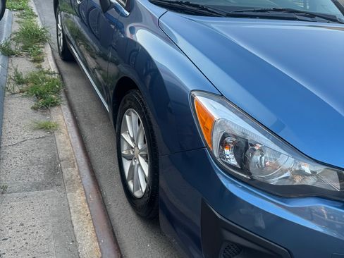 Used 2014 Subaru Impreza 2.0i Premium w/ All-Weather Package w/CVT AWD/4WD image 4