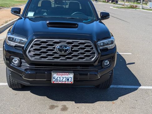 Used 2023 Toyota Tacoma TRD Sport image 5