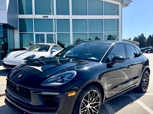 Used 2024 Porsche Macan S AWD/4WD image 31