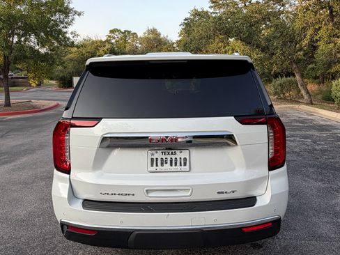 Used 2022 GMC Yukon XL SLT w/ SLT Premium Package RWD image 9