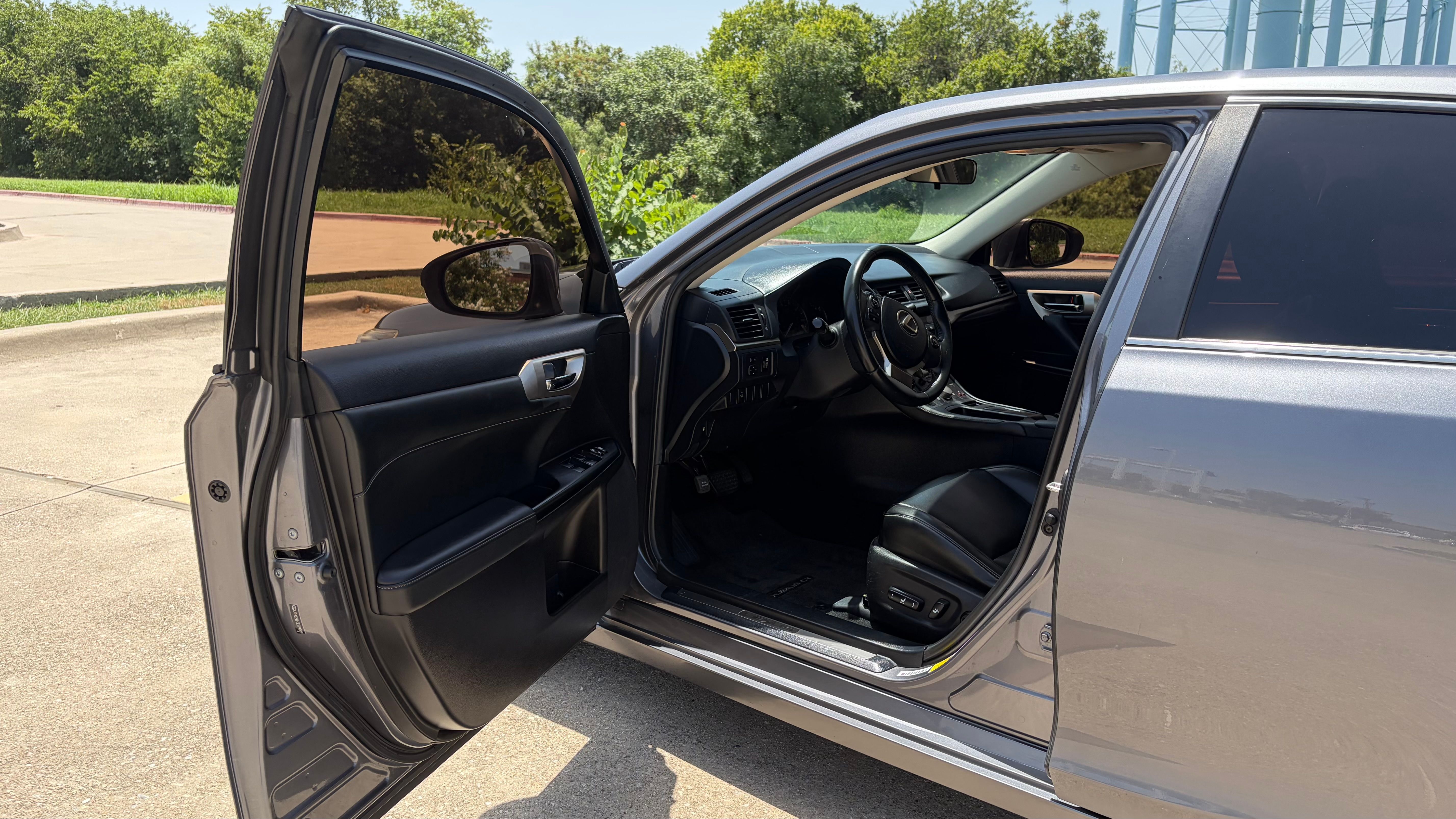 Used 2014 Lexus CT 200h w/ Seat Comfort Package FWD image 15