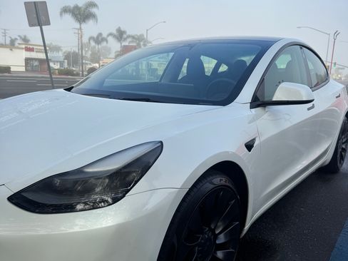 Used 2023 Tesla Model 3 Performance image 8