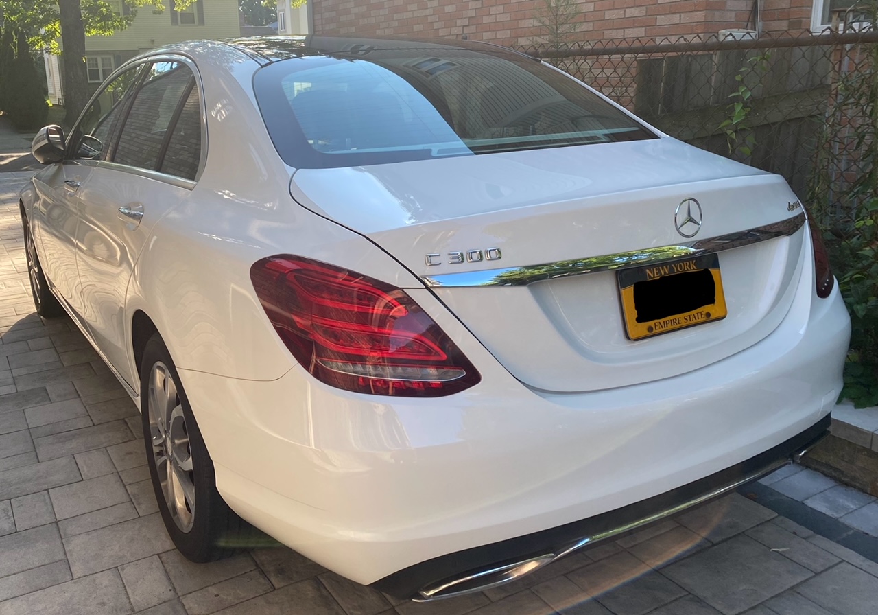 Used 2015 Mercedes-Benz C 300 4MATIC Sedan image 2