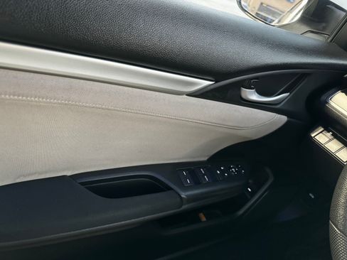 Used 2017 Honda Civic EX image 11