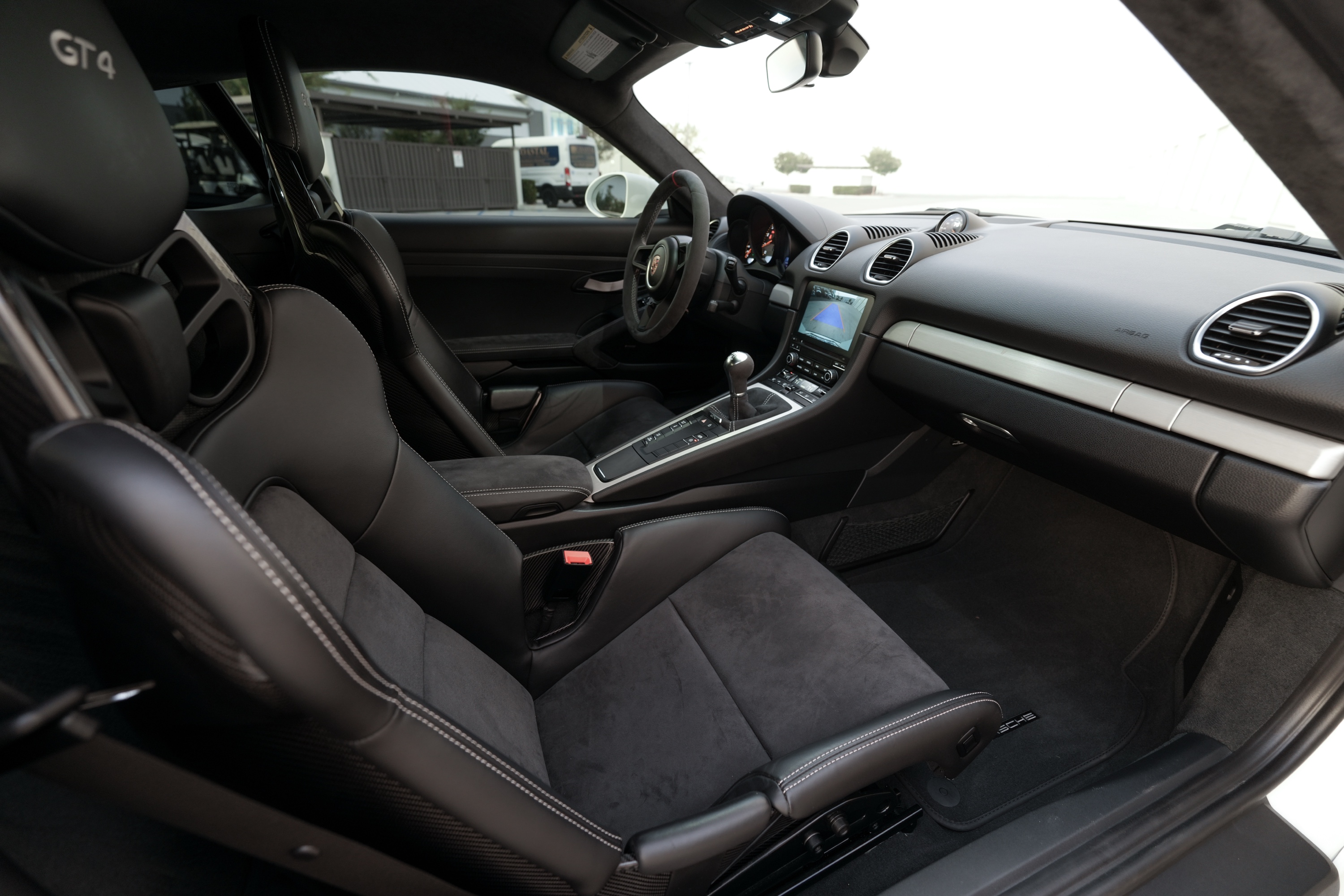 Used 2021 Porsche 718 Cayman GT4 RWD image 20
