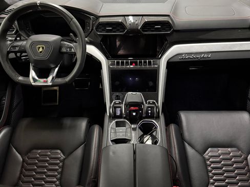 Used 2020 Lamborghini Urus image 4