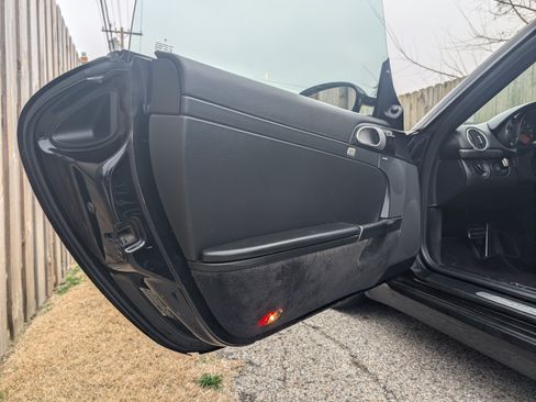 Used 2005 Porsche Boxster image 21