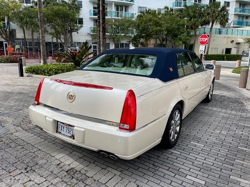 Used 2009 Cadillac DTS Performance image 6