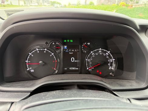 Used 2021 Toyota 4Runner SR5 image 18